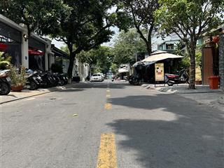 Chủ đổi nhà to cần bán nhà lạc long quân 4,5 15 thông qua thành mỹ  thiết kế thông thoáng .