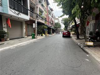Mặt tiền khuvip bàu cát  đồng đen 4 x 18 vuông vức  vỉa hè cực rộng kinh doanh đẹp.
