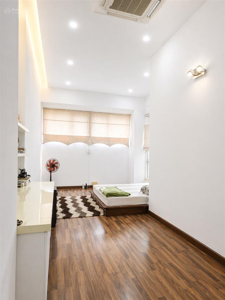 Hồng lạc 245m2  ô tô đổ cửa ngang hiếm 5m ngay bảy hiền  nhà mới đẹp 5 tầng btct 9 đồng hơn .