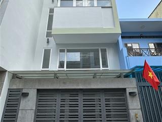 Hồng lạc 245m2  5 tầng đẹp ngang 5m rộng  sát mặt tiền nhà đẹp ở ngay.