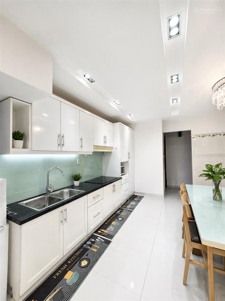 Hồng lạc 245m2  ô tô đổ cửa ngang hiếm 5m ngay bảy hiền  nhà mới đẹp 5 tầng btct 9 đồng hơn .