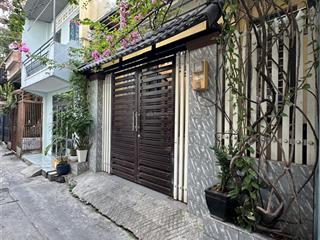 Cách mạng tháng 8 phường 05 cũ ngay giáo xứ an lạc  ô tô đổ cửa ngang hiếm 5,5m .