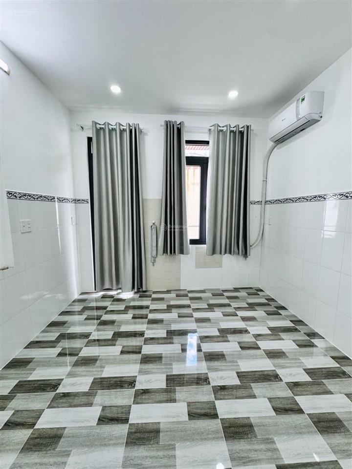 Trường chinh  bàu cát nhà đẹp hiện đại 45m2 ô tô đổ cửa  cách mt 30m ngay nhà ga metro số 2.