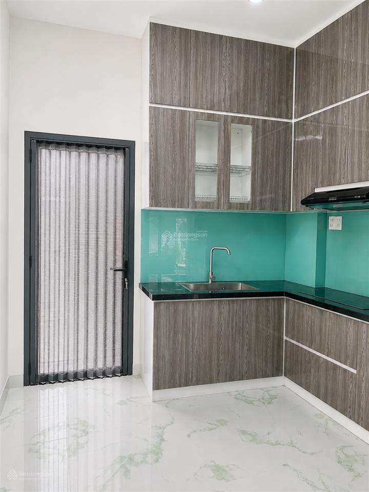 Bán nhà 3 tháng 2  tạ uyên  2 mặt hẻm 8m thông không lộ giới 7 đồng hơn .