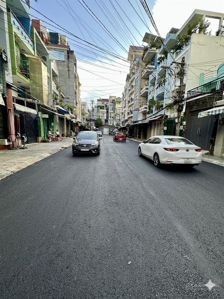Bán nhà mặt tiền 70m2 kinh doanh sầm uất  thành thái ngay uỷ ban quận 10  nhà đẹp ở ngay .