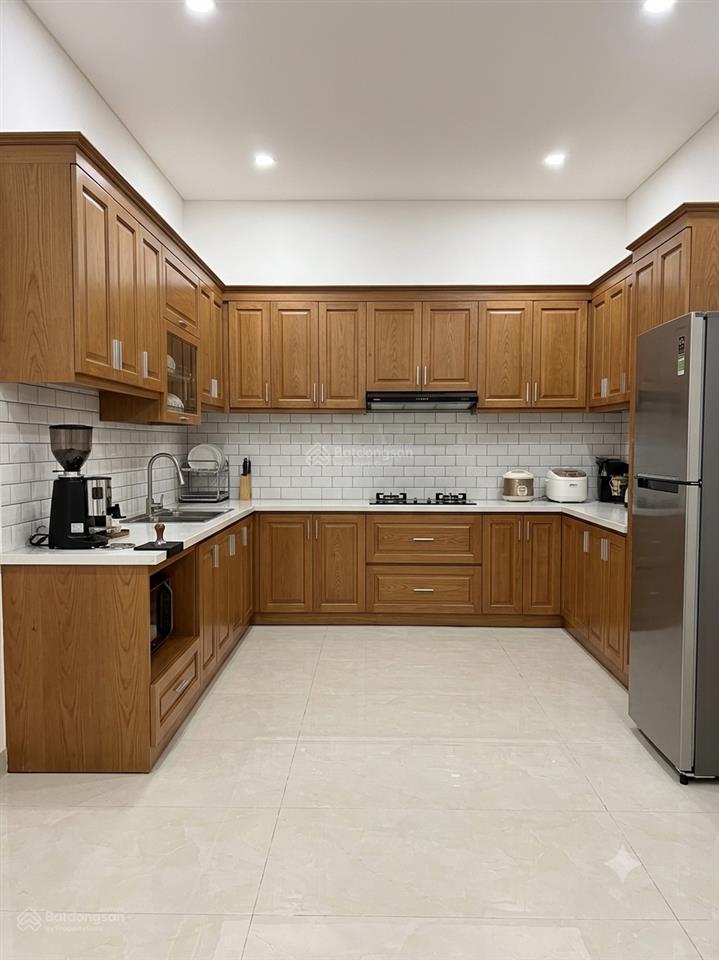 Bán nhà lô góc 2 mặt hẻm ô tô kinh doanh đẹp ngang 6m lớn  vòng xoay lê đại hành.