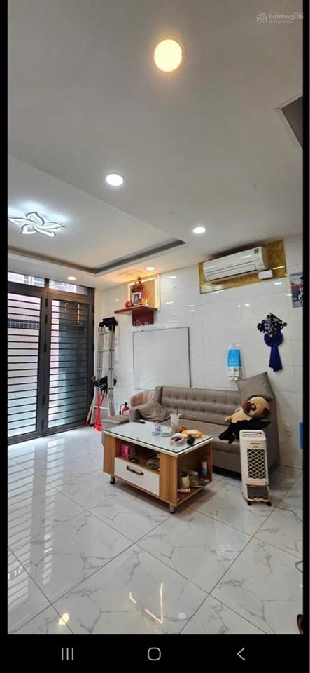 Siêu phẩm quận 11 giáp3 tháng 2  ngang hiếm 4,5m 4 tầng lung linh .