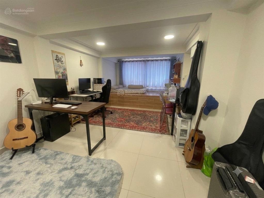 Lạc long quân nhà đẹp 45m2 bề thế  vị trí đẹp ngay phường bảy hiền 5 tầng.