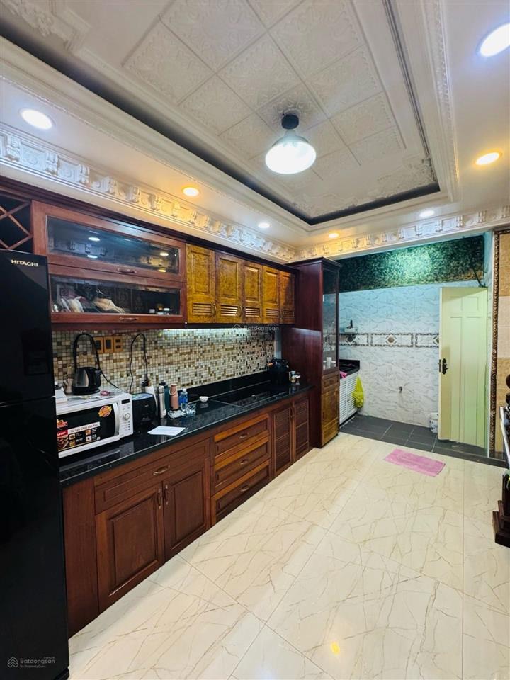 Trần bình trọng cạnh bên quận 1  ô tô đổ cửa nội thất cao cấp châu âu 5 tầng lung linh sổ đẹp .