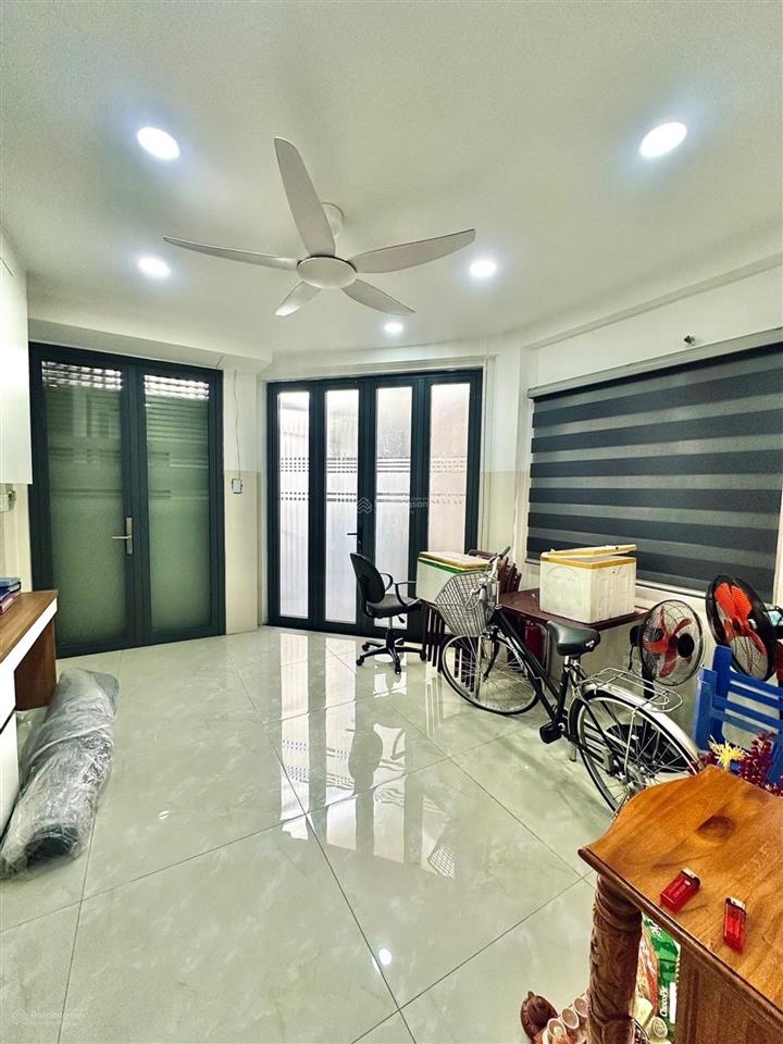 Góc 2 mặt tiền  cư xá bắc hải nhà mới 5 tầng hiện đại  kinh doanh đẹp tặng nội thất cao cấp.
