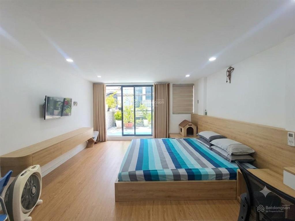 1 ngôi nhà đẹp hiện đại  lạc long quân  ô tô đỗ cửa 50m2 bề thế  tặng nội thất.