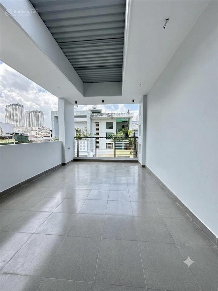 Bán nhà quận 10 ngô quyền 5 tầng  7pn ô tô thông 3 tháng 2  vị trí đẹp