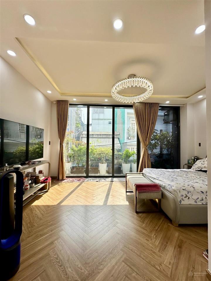 Ngô gia tự 56m2 quận 10 ô tô đổ cửa  ngay bv hòa hảo 4 tầng lung linh nhà mới đẹp.