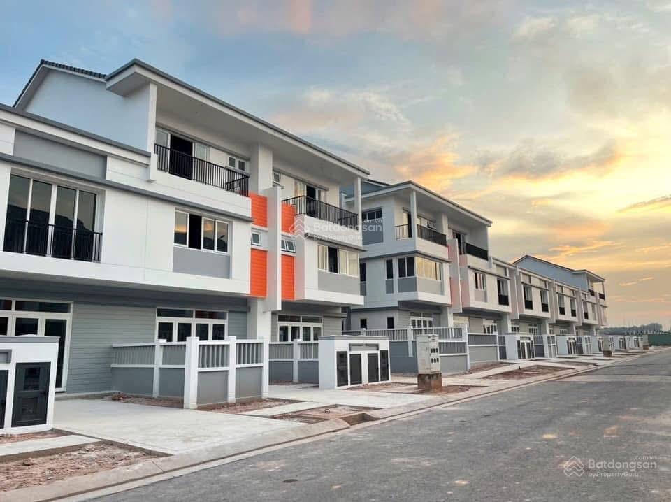 Bán gấp căn 5x20m vườn thiên đàng 2 ecolakes giá 2 tỷ 430, giá hời lắm anh chị ơi
