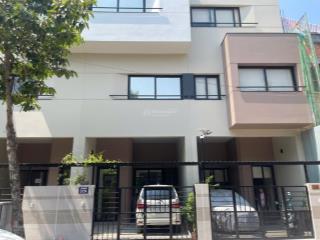 Cần bán gấp căn nhà phố sân vườn sài gòn  3 tầng  chuẩn nhật j home 3 tỷ 750  công chứng liền