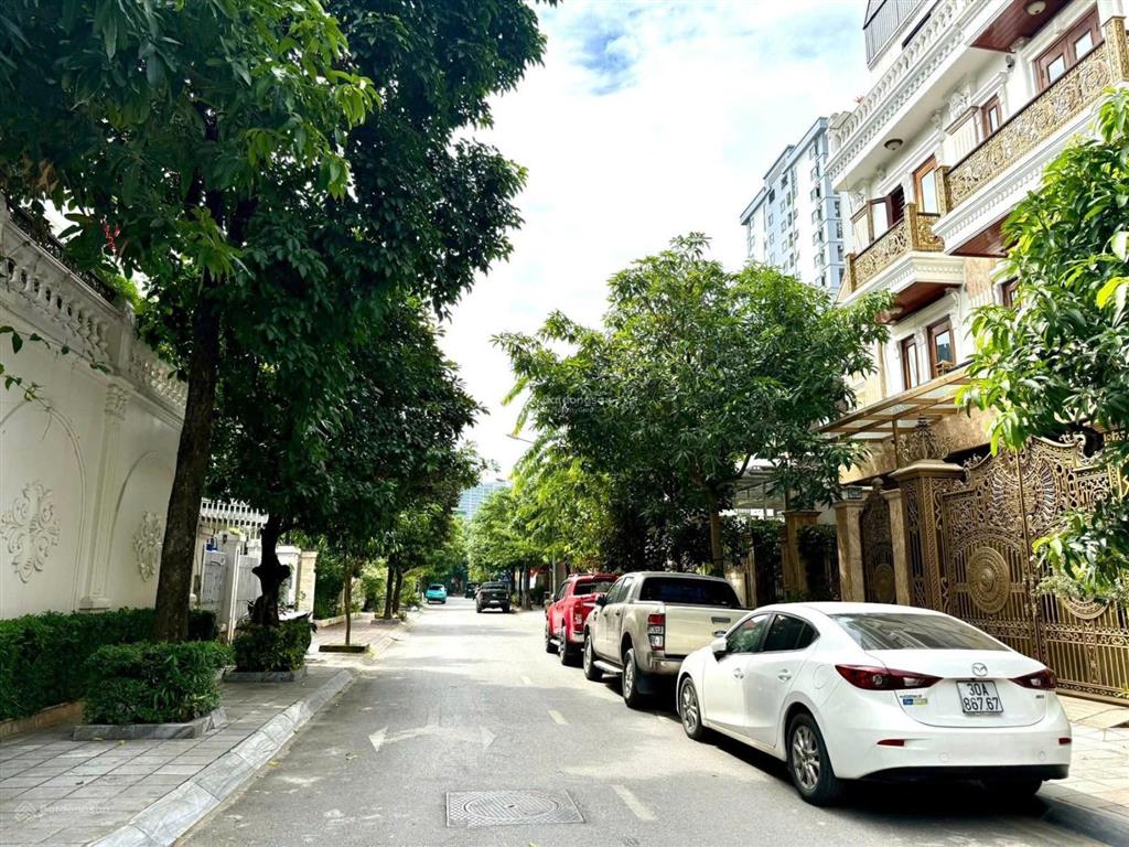 Bán biệt thự tô hiệu hà đông, phân khu cao cấp ô tô tránh, 93m2, 5 tầng an ninh tốt, giá chỉ 26 tỷ.