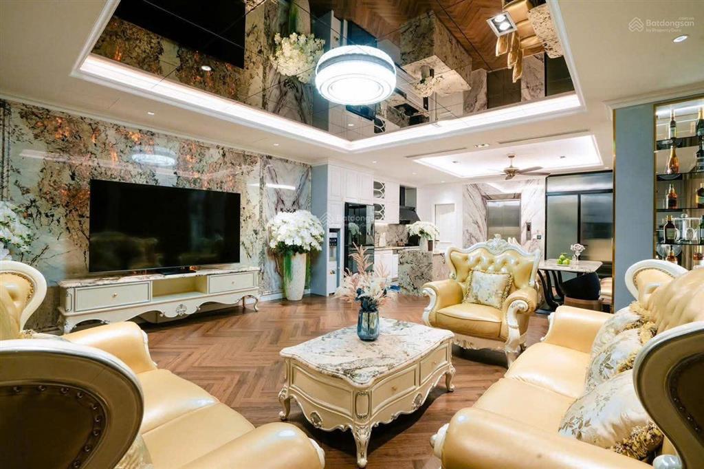 Bán biệt thự kđt văn phú  hà đông, 230m2 x 4 tầng, view công viên, an ninh tốt, 30 tỷ