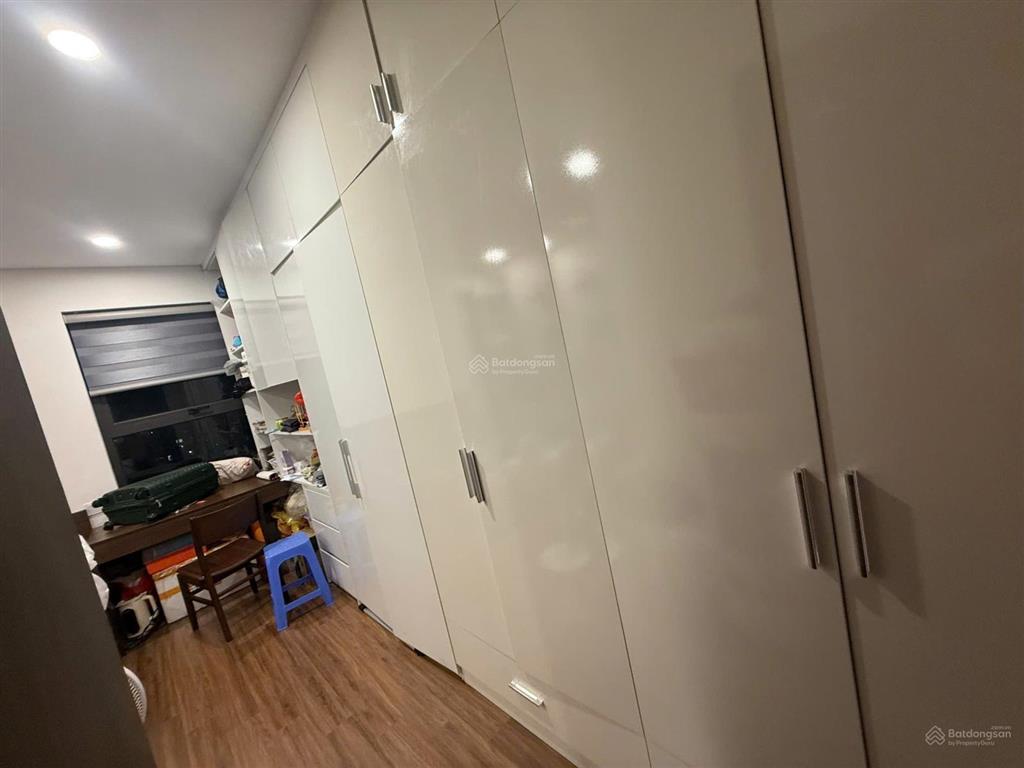 Chính chủ bán căn hộ 3pn, 2wc, tầng trung, diện tích 105m2 tại bình minh garden, giá chỉ 8.2 tỷ