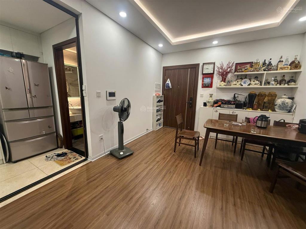 Chính chủ bán căn hộ 3pn, 2wc, tầng trung, diện tích 105m2 tại bình minh garden, giá chỉ 8.2 tỷ