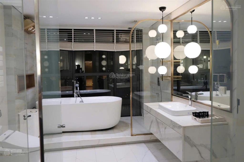 Sở hữu penhouse duplex đẹp nhất long biên, view sông hồng, diện tích 212m2, giá chỉ 19.2 tỷ
