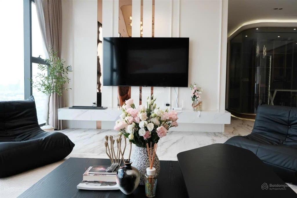 Sở hữu penhouse duplex đẹp nhất long biên, view sông hồng, diện tích 212m2, giá chỉ 19.2 tỷ