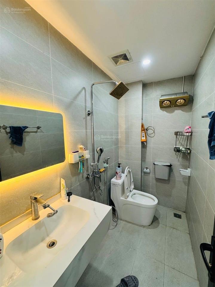 Bán gấp nhà mặt phố cổ nhuế 120m ô tô /kinh doanh  có hầm để xe  kinh doanh đỉnh39 tỷ