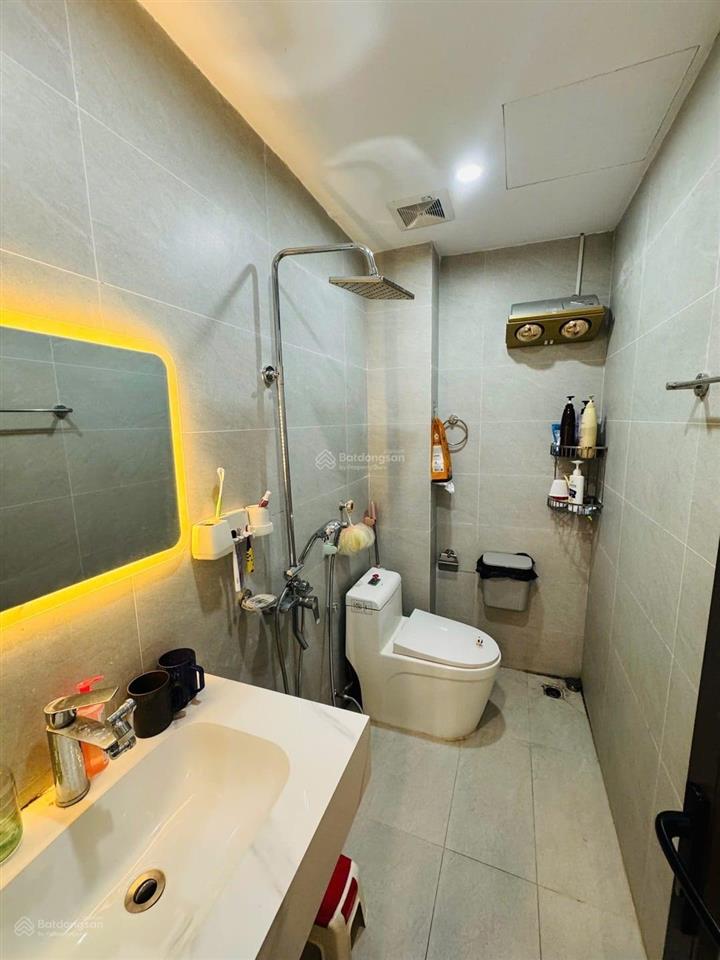 Bán gấp nhà mặt phố cổ nhuế 120m ô tô /kinh doanh  có hầm để xe  kinh doanh đỉnh39 tỷ