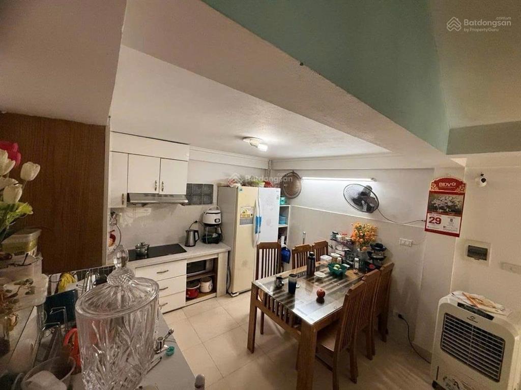 Nhà cầu diễn 35m4 tầngngõ thông kinh doanhgần đhcnhiếm nhà bán8x tỷ