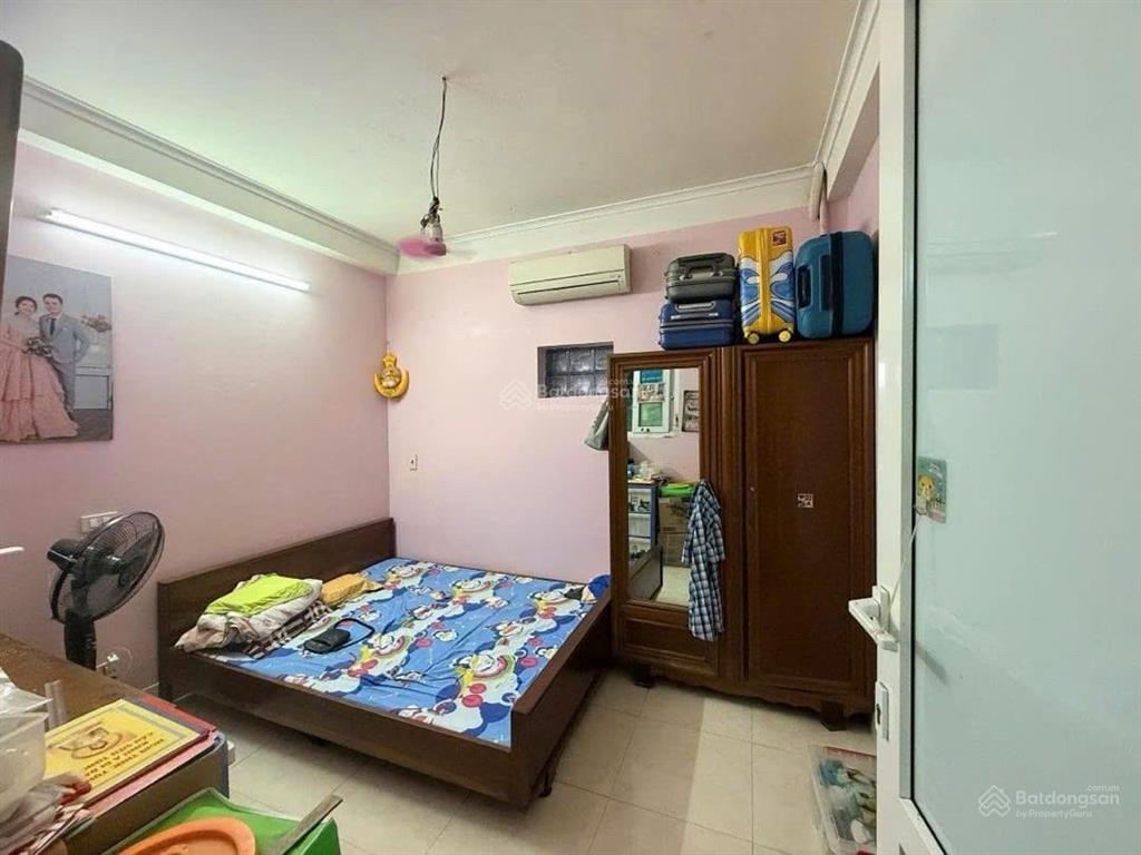 Nhà cầu diễn 35m4 tầngngõ thông kinh doanhgần đhcnhiếm nhà bán8x tỷ