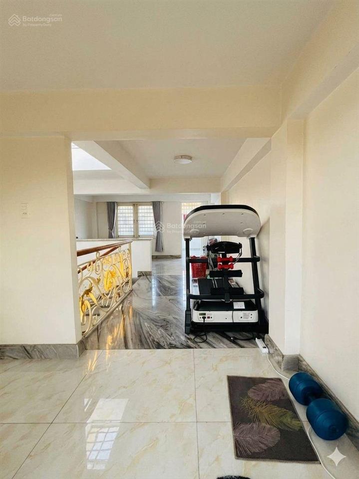 Hiếm chdv view sông 7 tầng ngang lớn 6x19m  10 phòng