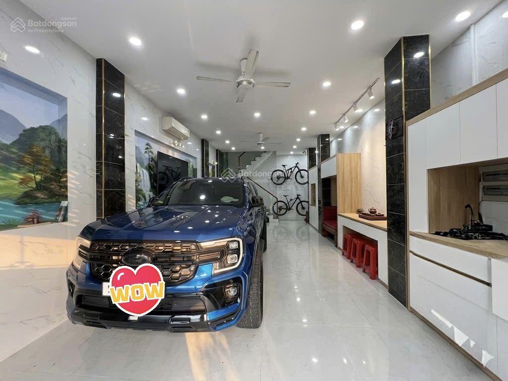 Hiếm chdv view sông 7 tầng ngang lớn 6x19m  10 phòng