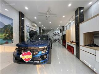 Hiếm chdv view sông 7 tầng ngang lớn 6x19m  10 phòng
