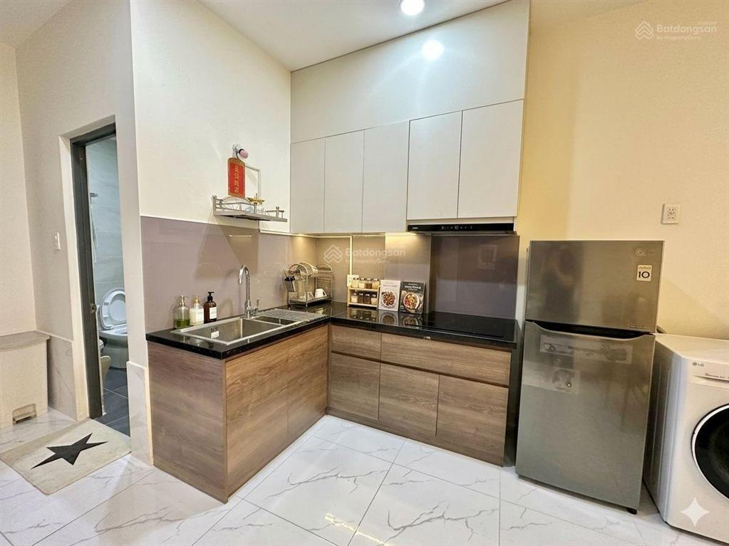 Nhà mới, 4 tầng hẻm xe hơi sát mặt tiền lưu hữu phước