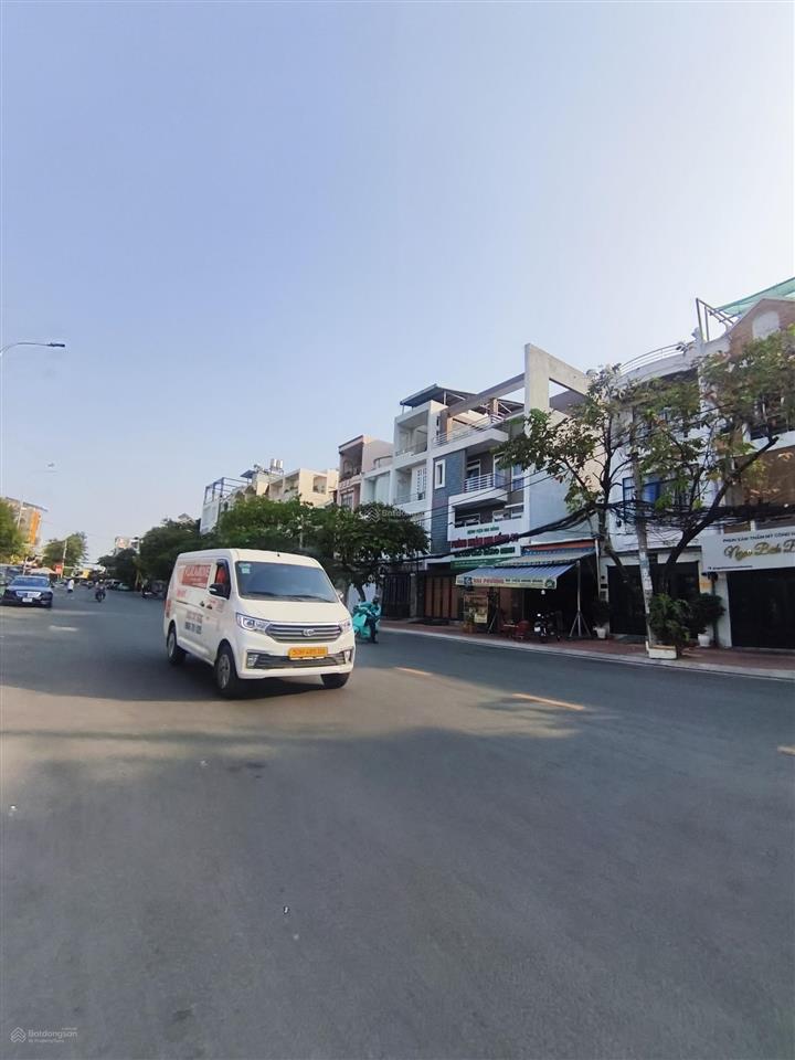 Nhà củ dễ xảy sửa mới hẻm thông, 189m2 ngang 5m, chỉ hơn 7 tỷ