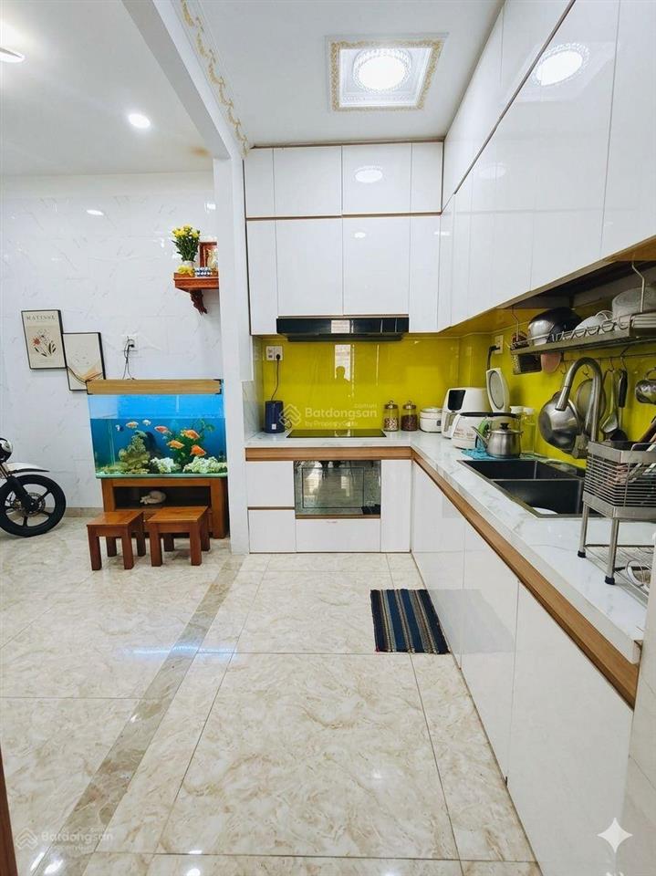 Mặt tiền kdc đồng bộ bùi minh trực  4 tầng  4x13m  chỉ hơn 9 tỷ