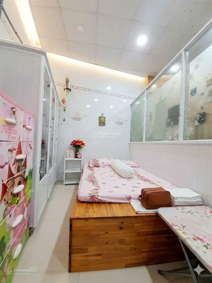 Nhà rộng diện tích to  không qh lg, 132m2, 7 phòng mà chỉ hơn 7 tỷ