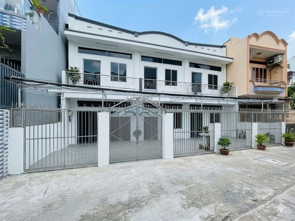 Bán đất tặng dãy trọ cấp 4 sát cầu chà và  360m2 ngang 20m nở hậu tài lộc  chỉ hơn 17 tỷ