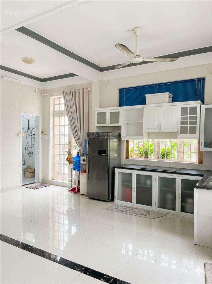 Nhà căn góc 2 mặt tiền sịn sò vừa ở vừa kd sát bến xe q.8  62m2
