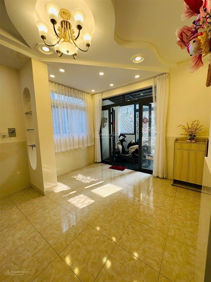 Bán nhà sát nguyễn văn cừ q.5 4.1x14m  chỉ 6.3 tỷ