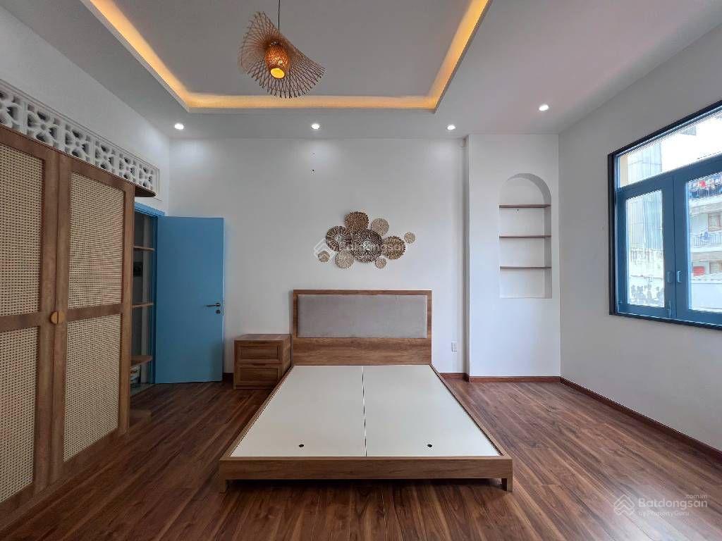 Chdv 9 tầng âu dương lân, q. 8  hầm thang máy dtsd 855m2  30 phòng  dòng tiền 200 triệu/tháng