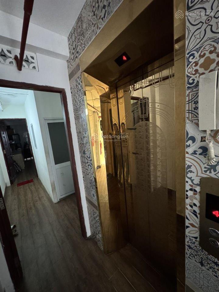 Chdv 9 tầng âu dương lân, q. 8  hầm thang máy dtsd 855m2  30 phòng  dòng tiền 200 triệu/tháng
