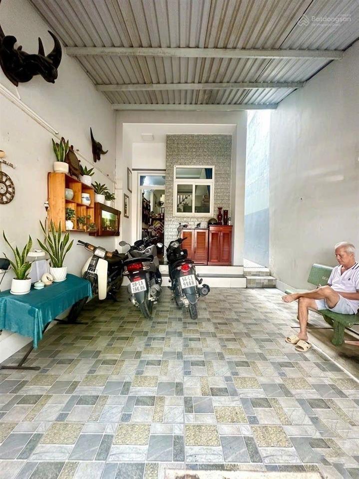 Mặt tiền lưu hữu phước q.8 vừa ở vừa kd  7 phòng  4x25m, chỉ 7.8 tỷ dòng tiền 12tr/tháng