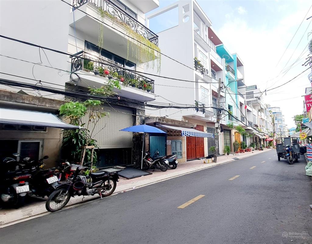 Nhà bán bùi minh trực, q8, 5.5x23m, khu chợ đông đúc  chỉ nhỉnh 9 tỷ