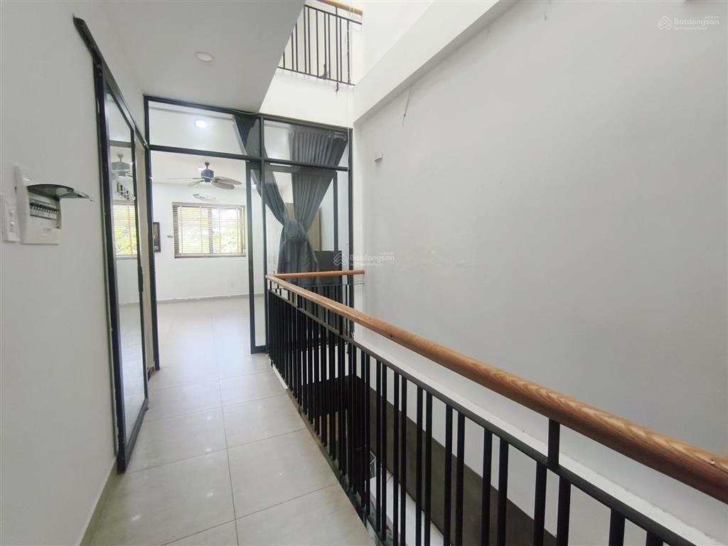 Nhà đẹp mới ken valora island bình hưng  4 tầng, 100m2, chỉ 10.5 tỷ.