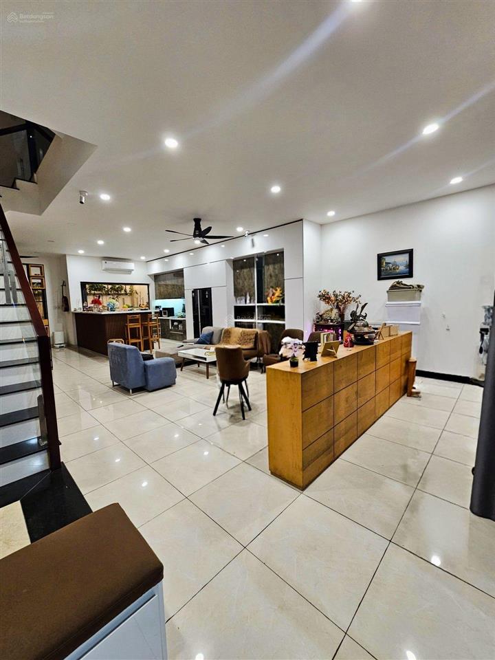 Bán nhà kdc intresco 13e, 140m2, chỉ 10,8 tỷ