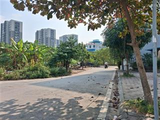 Bán lô đất xây ccmn cạnh cd fpt xuân phương 6.5ty