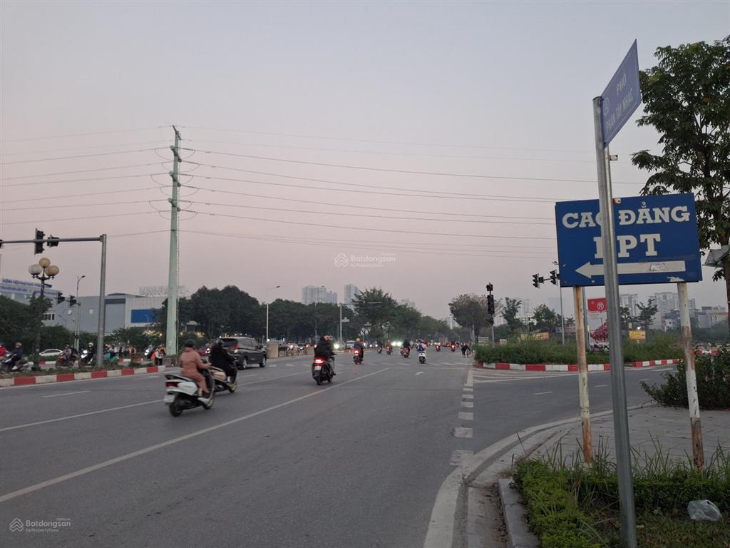 Bán lô đất xây ccmn cạnh cd fpt xuân phương 6.5ty