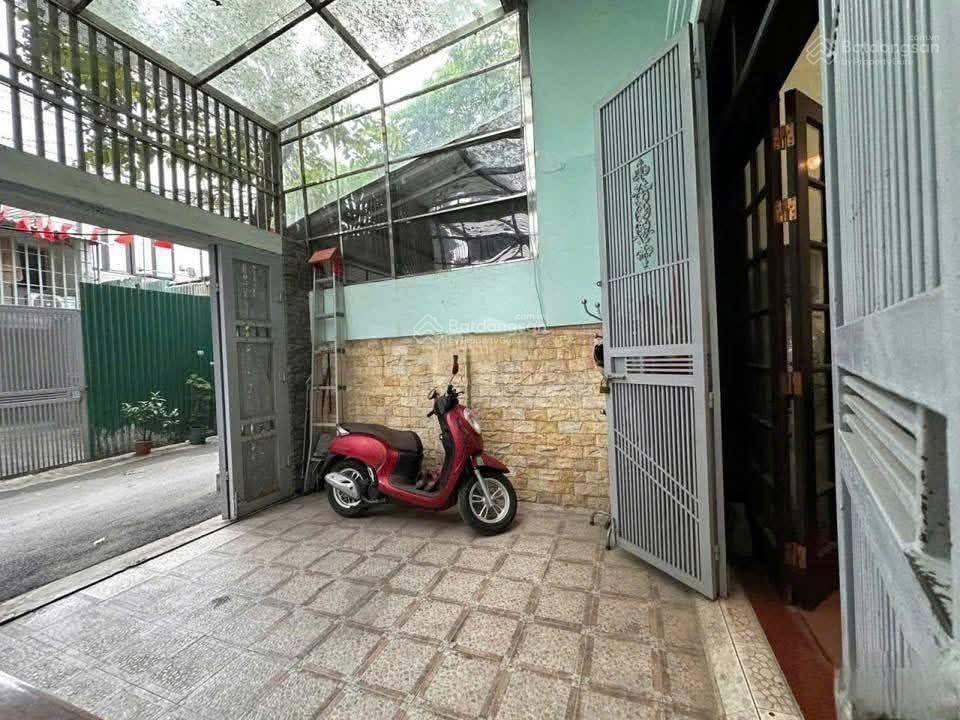 Bán nhà 2t nguyễn văn huyên  nguyễn khánh toàn 10.3 tỷ