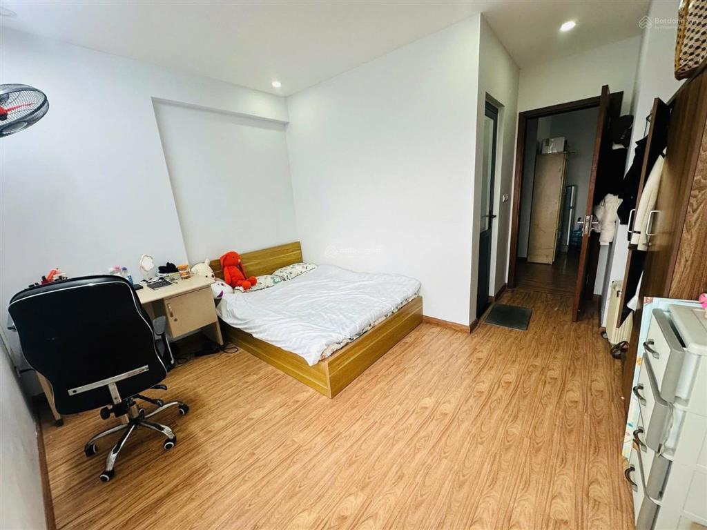 Gđ cần bán căn hộ cc 3pn  2wc cạnh vincom hàm nghi 7.5 tỷ