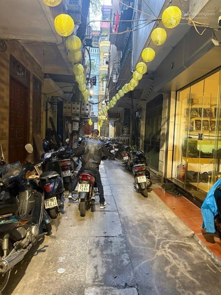 Nhà phố kim mã  quận ba đình  cách phố 20 m  sổ đỏ vuông đét  42 m²  mt 3.9 m